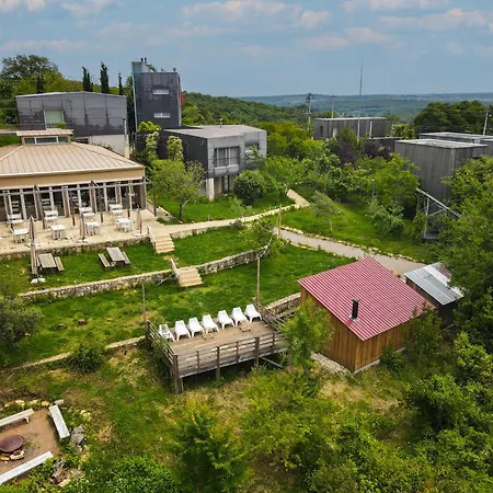 Narkoey Ecologic & Organic Farm コジャエリ